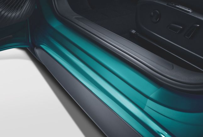 Protective film for the sill rail, transparent
