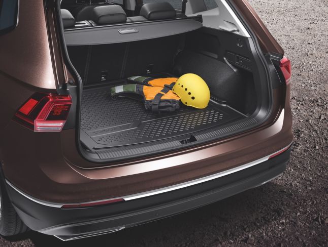 Boot tray, black, 5-seater
