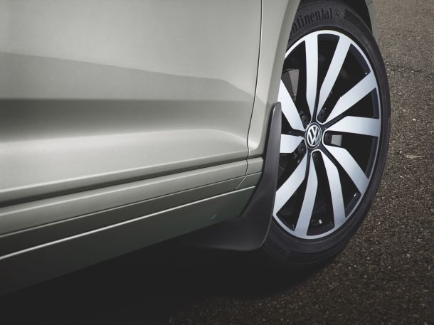 Front mud flaps